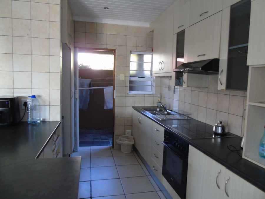 To Let 3 Bedroom Property for Rent in Beacon Bay Eastern Cape